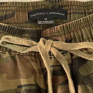 heavier linen camo cropped pants